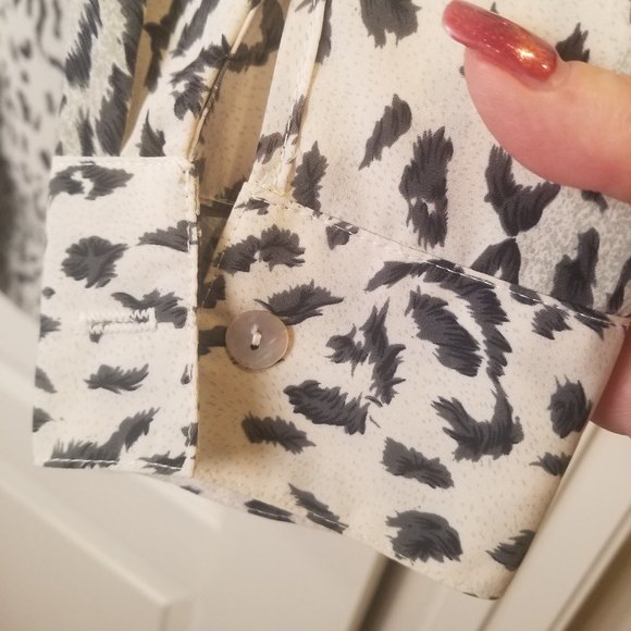 VTG -Style Exchange Shirt Women's Button Up Blouse Animal Print See Measurements - Picture 4 of 6